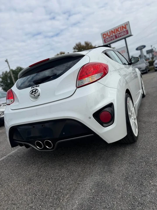 2013 Hyundai Veloster - Image 4 of 19