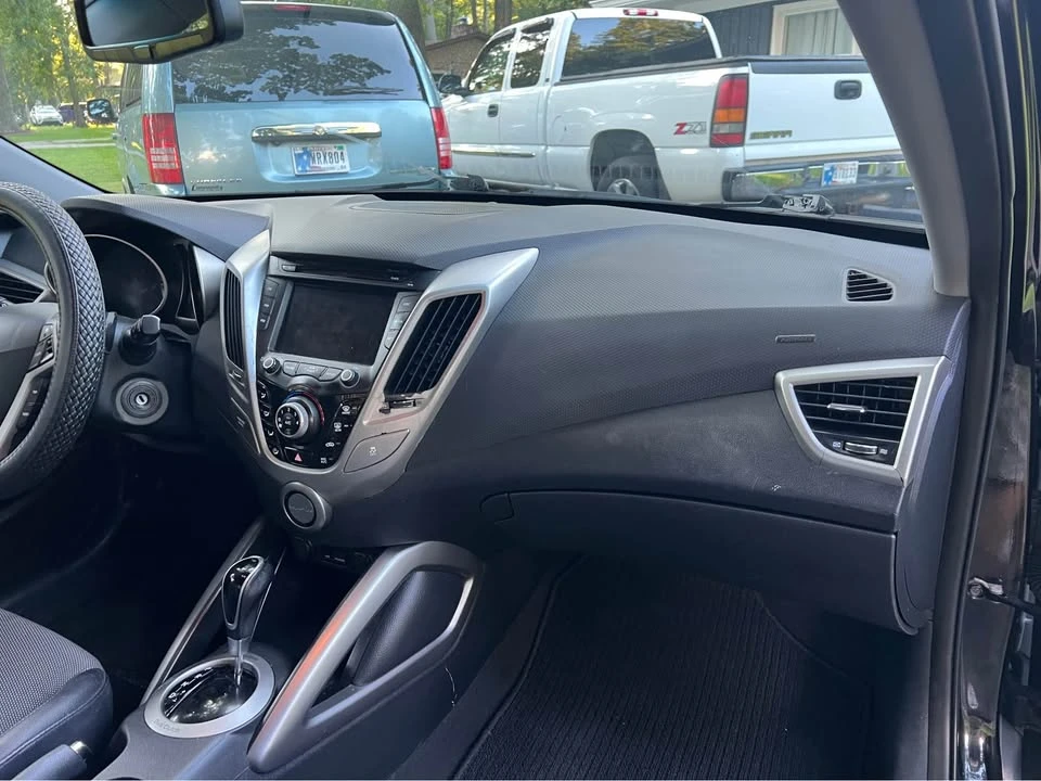 2013 Hyundai Veloster - Image 15 of 20