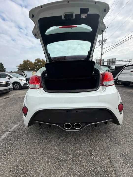 2013 Hyundai Veloster - Image 10 of 19