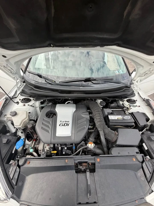 2013 Hyundai Veloster - Image 12 of 19