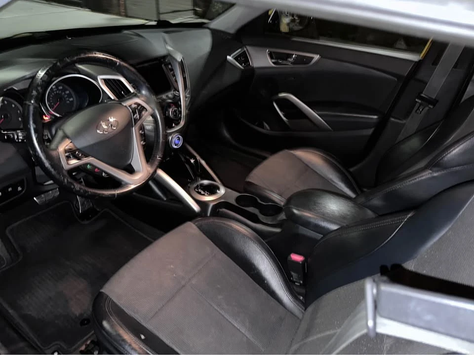 2013 Hyundai Veloster - Image 9 of 13