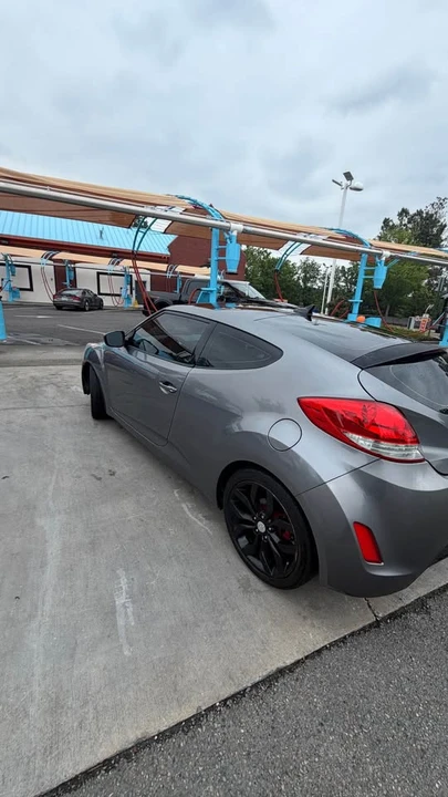 2013 Hyundai Veloster - Image 6 of 12