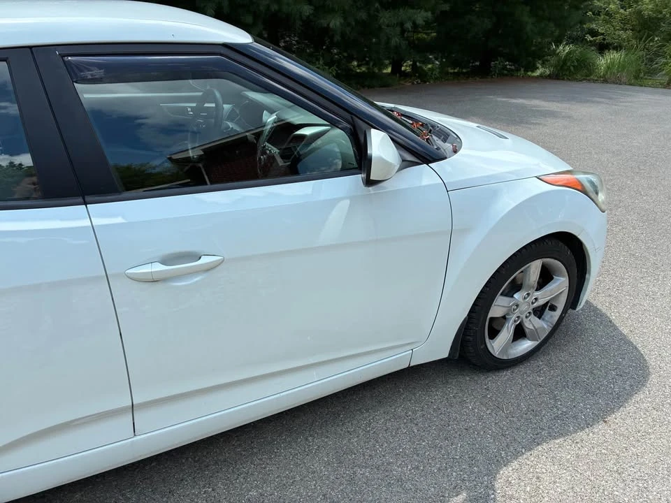 2013 Hyundai Veloster - Image 2 of 16