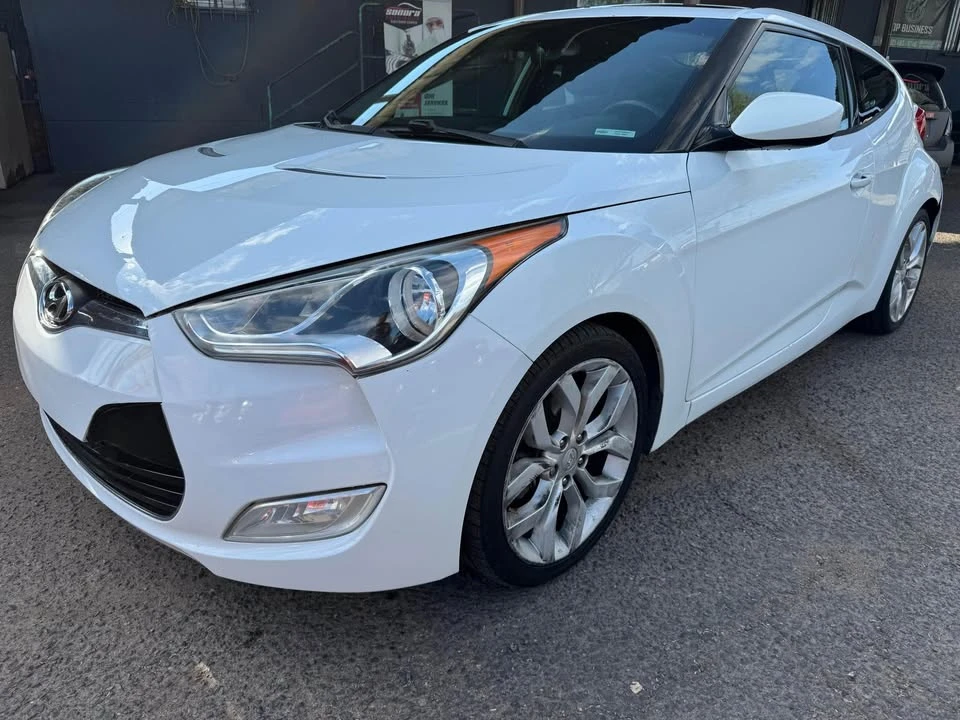 2013 Hyundai Veloster - Image 2 of 9