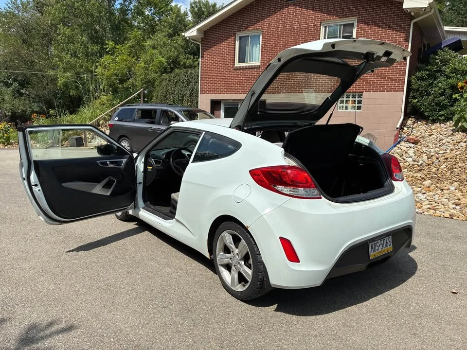 2013 Hyundai Veloster - Image 8 of 16
