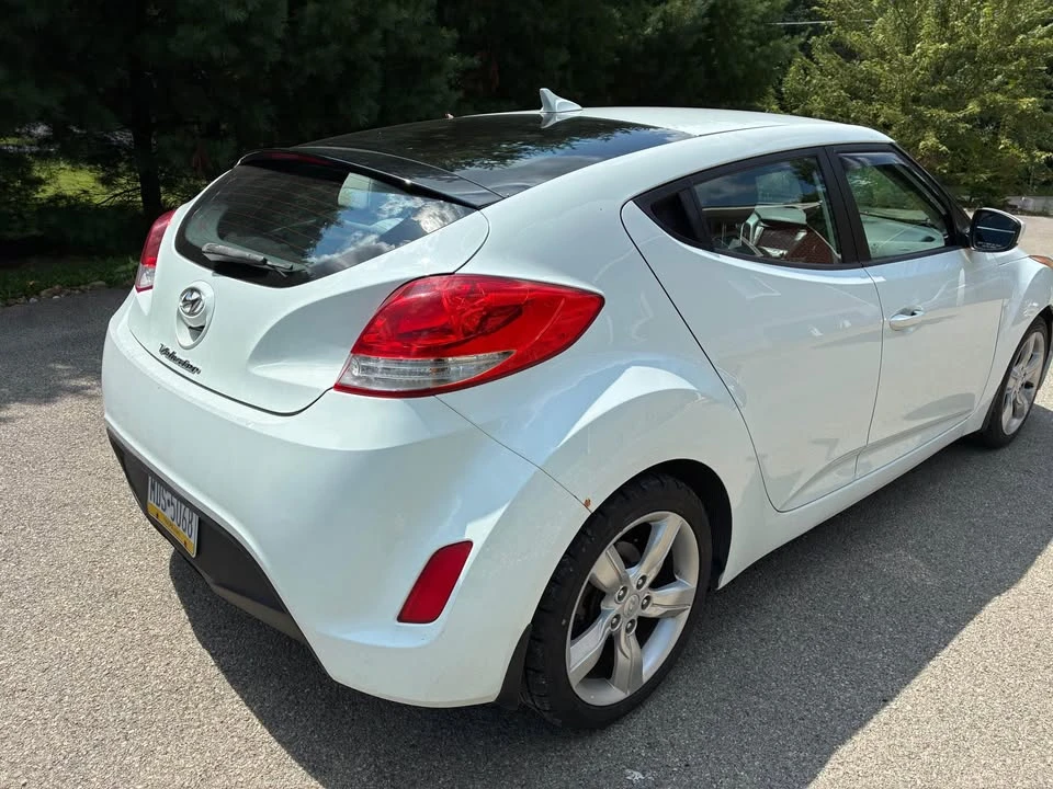 2013 Hyundai Veloster - Image 3 of 16