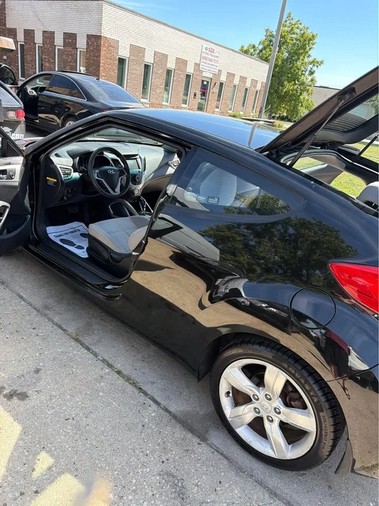 2013 Hyundai Veloster - Image 14 of 18