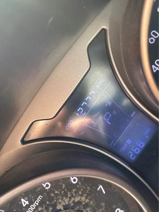 2013 Hyundai Veloster - Image 3 of 6