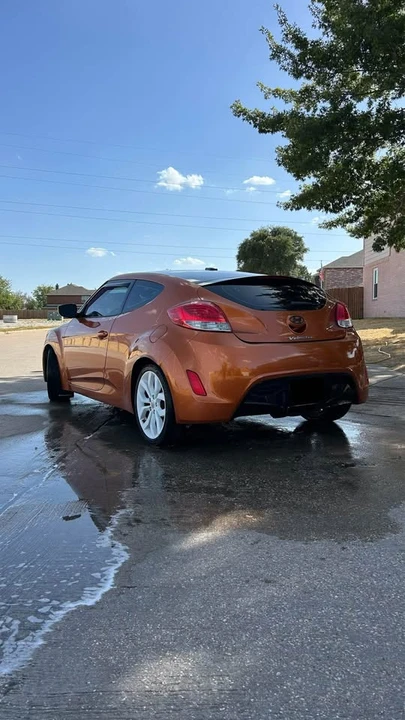 2013 Hyundai Veloster - Image 3 of 10