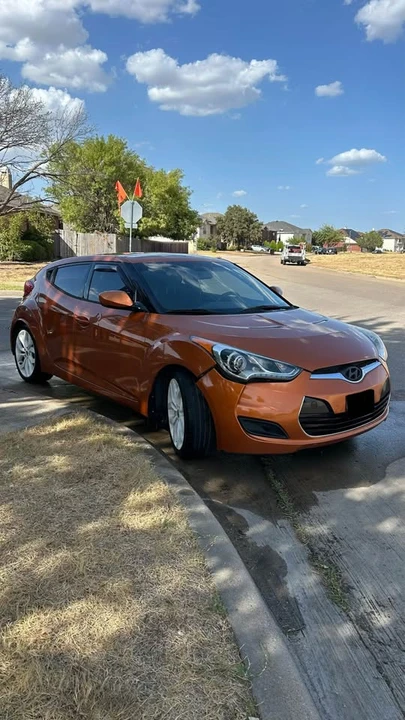 2013 Hyundai Veloster - Image 5 of 10