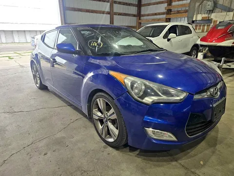 2013 Hyundai Veloster Coupe 3D