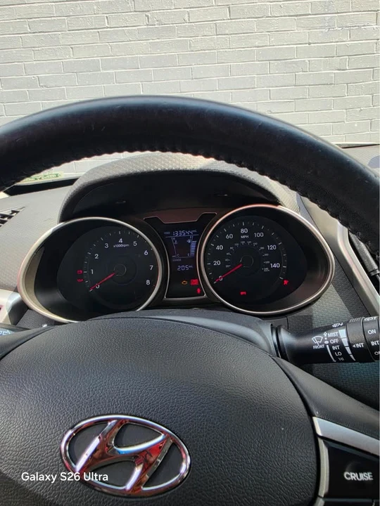 2013 Hyundai Veloster - Image 11 of 15