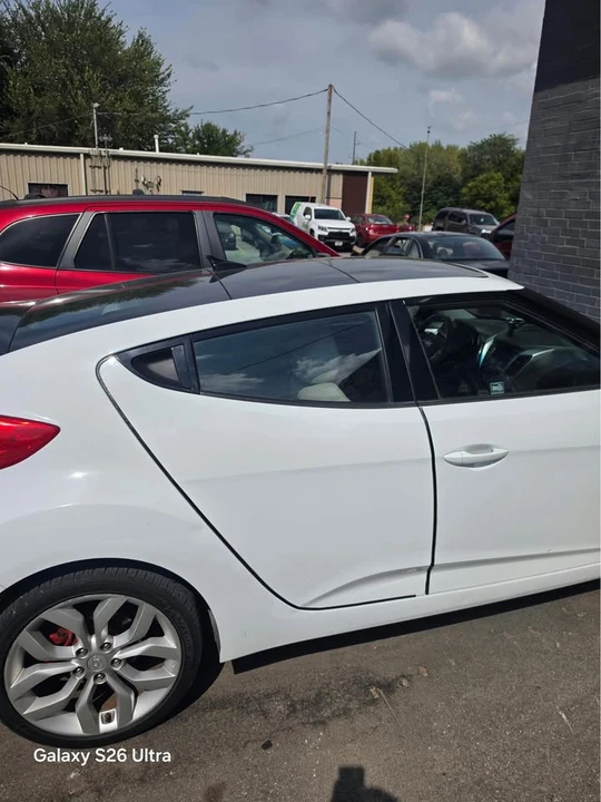 2013 Hyundai Veloster - Image 5 of 15