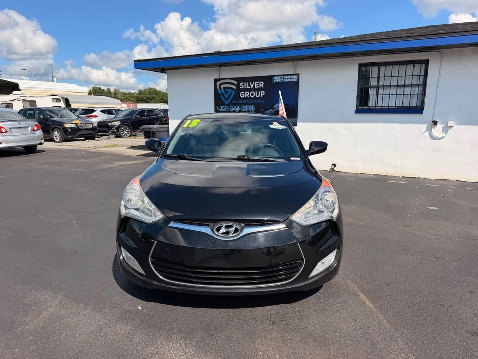 2013 Hyundai Veloster - Image 2 of 13