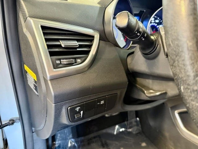 2013 Hyundai Veloster - Image 12 of 19
