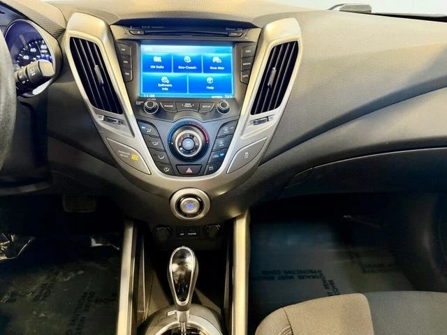 2013 Hyundai Veloster - Image 16 of 19