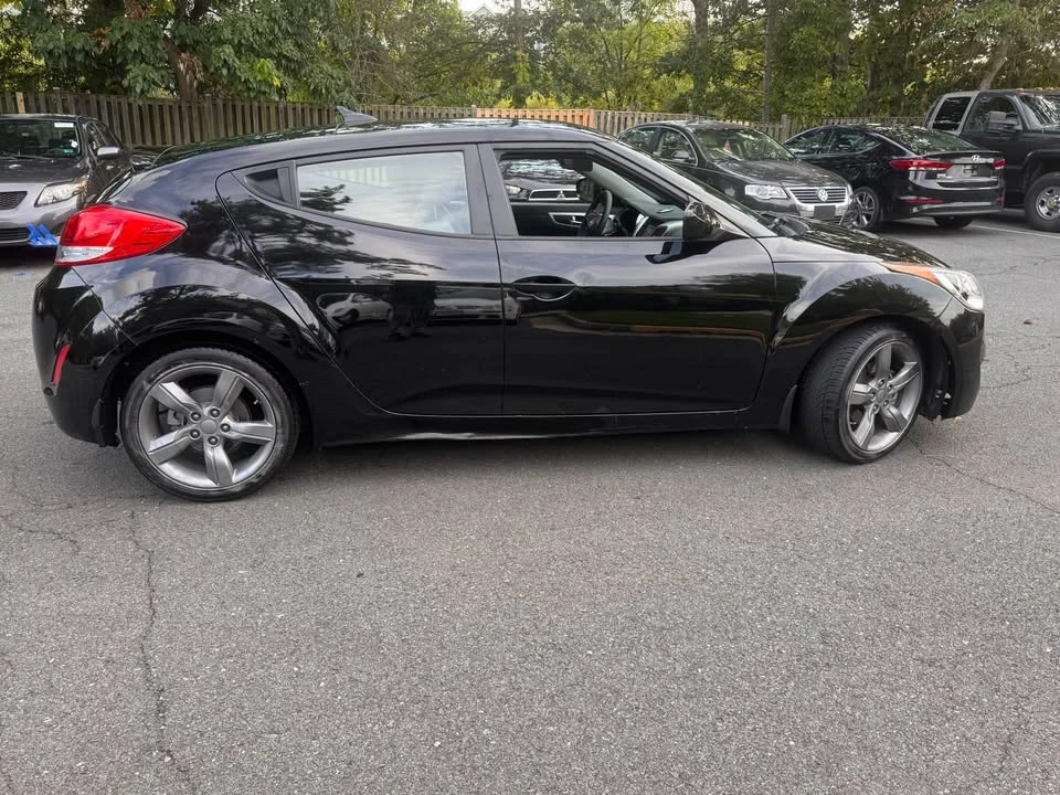2013 Hyundai Veloster - Image 4 of 14