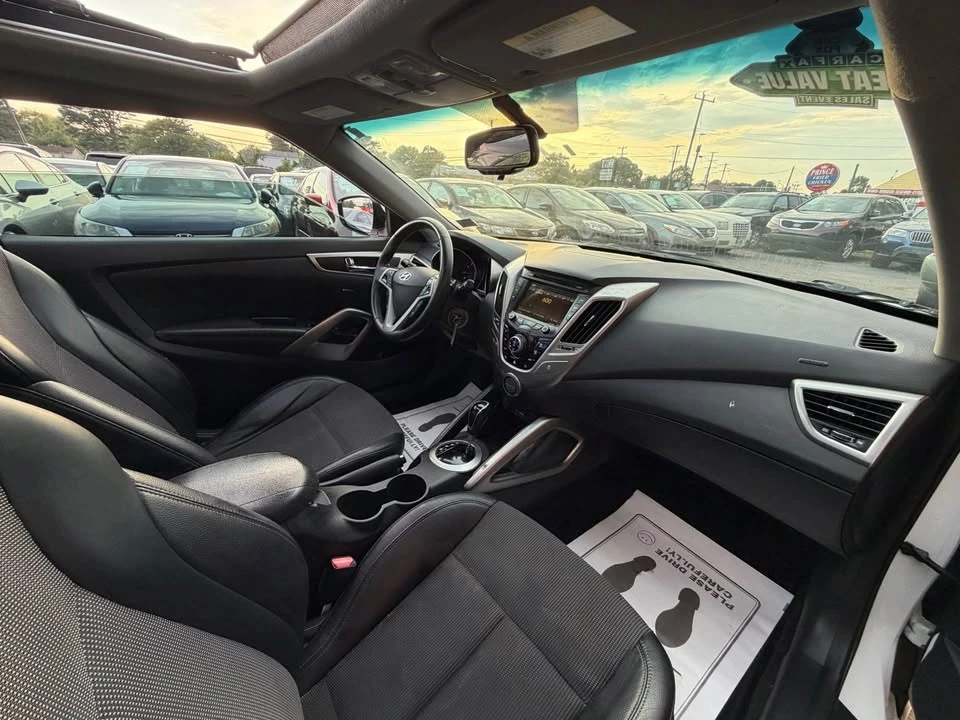 2013 Hyundai Veloster - Image 14 of 19