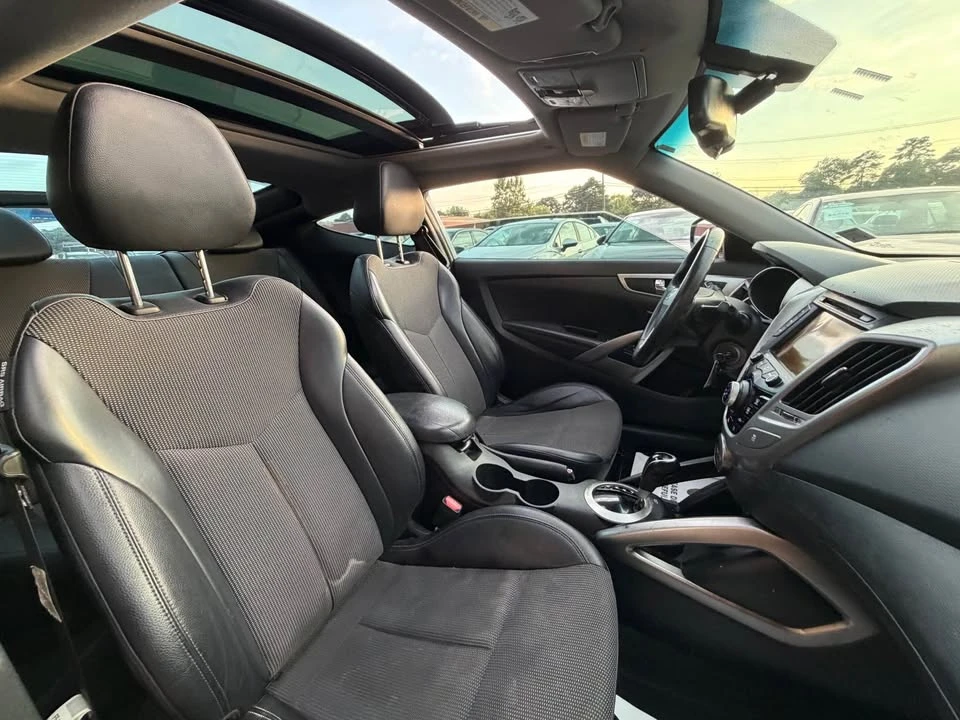 2013 Hyundai Veloster - Image 15 of 19