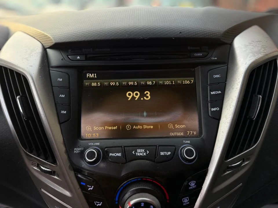 2013 Hyundai Veloster - Image 17 of 19