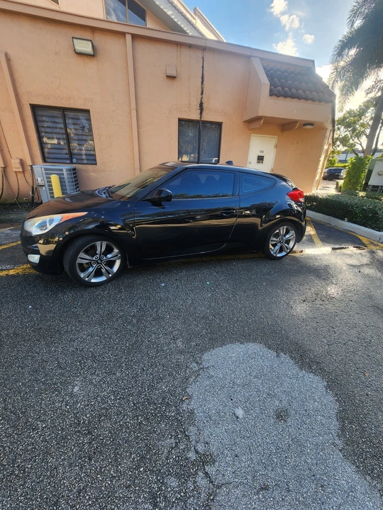 2013 Hyundai Veloster - Image 3 of 3