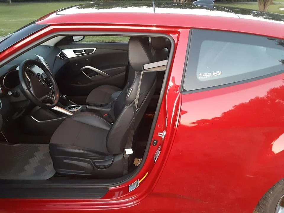 2013 Hyundai Veloster - Image 4 of 31