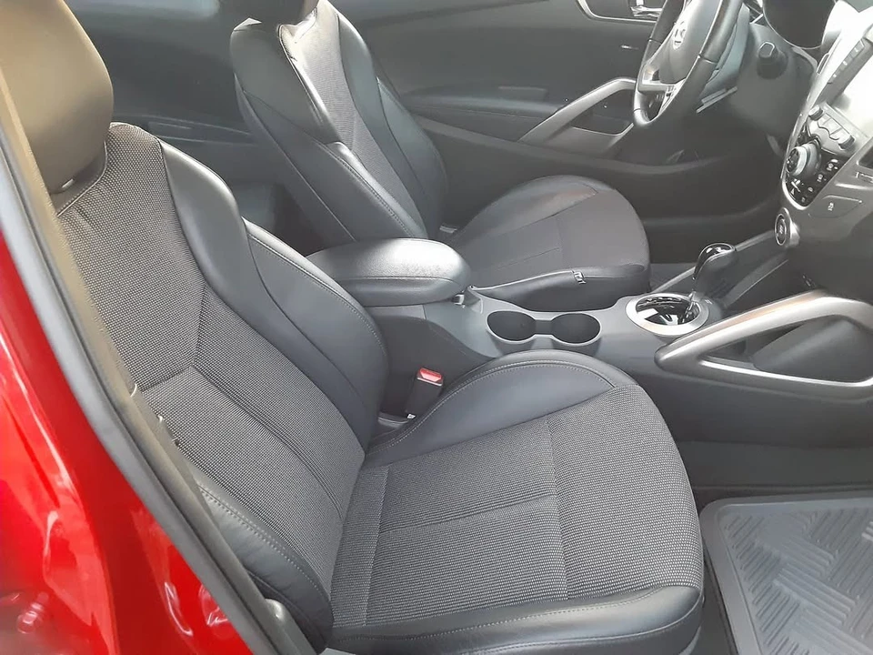 2013 Hyundai Veloster - Image 20 of 31