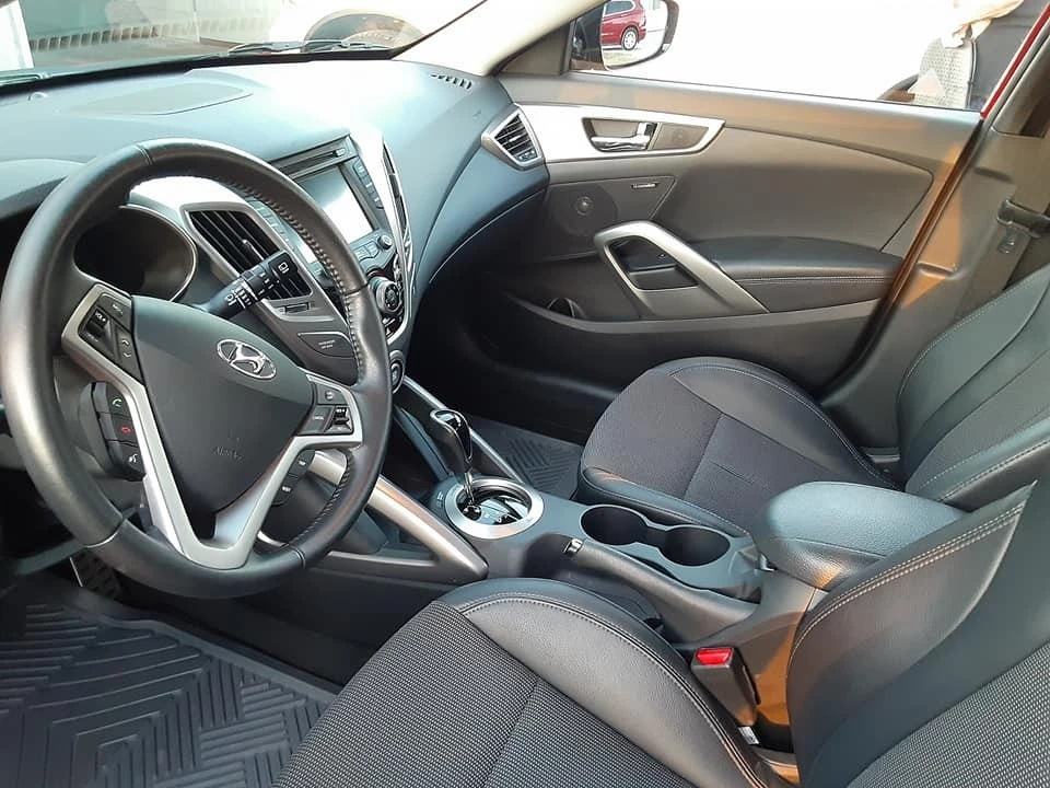 2013 Hyundai Veloster - Image 3 of 31