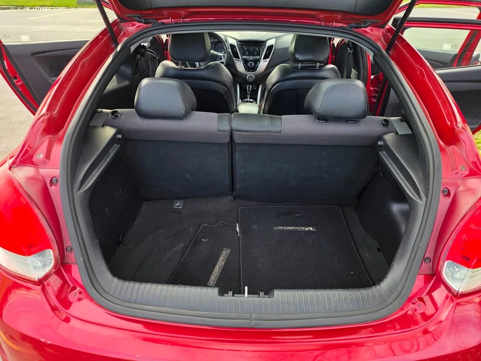 2013 Hyundai Veloster - Image 14 of 17
