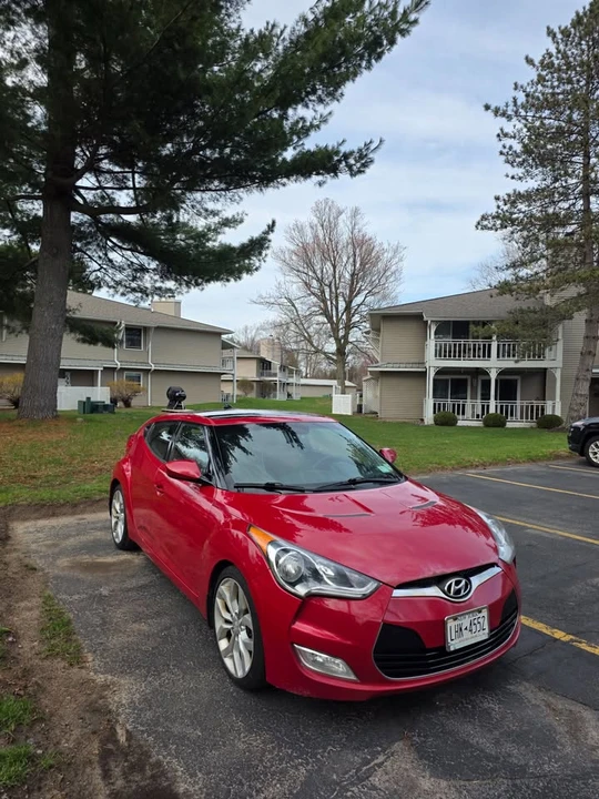 2013 Hyundai Veloster - Image 3 of 17