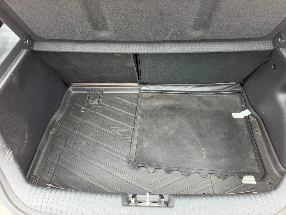 2013 Hyundai Veloster - Image 16 of 20