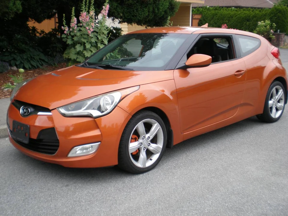 2013 Hyundai Veloster - Image 19 of 21