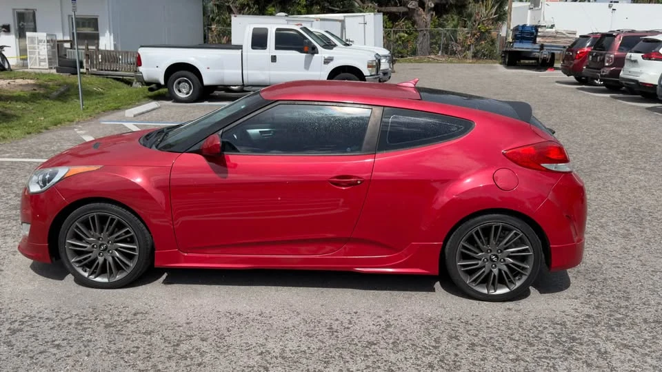 2013 Hyundai Veloster - Image 6 of 13