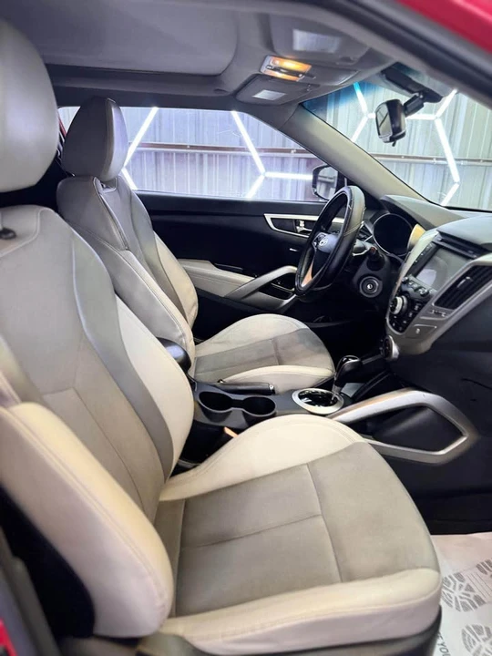 2013 Hyundai Veloster - Image 10 of 10