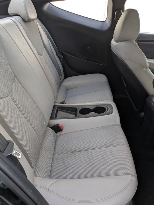2013 Hyundai Veloster - Image 14 of 16
