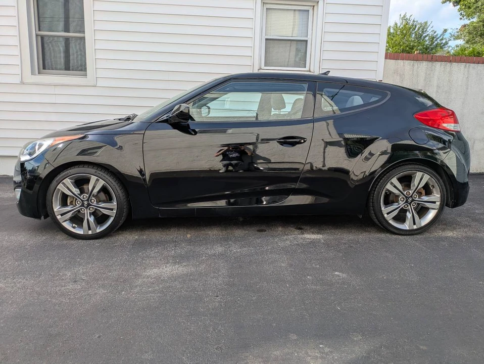 2013 Hyundai Veloster - Image 3 of 16