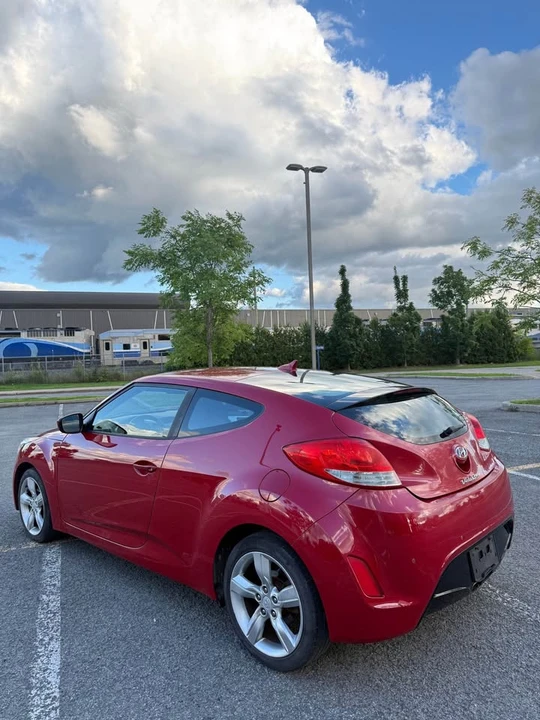 2013 Hyundai Veloster - Image 6 of 11