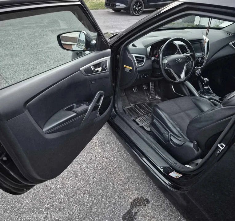 2013 Hyundai Veloster - Image 3 of 11