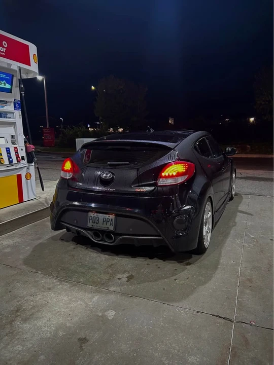 2013 Hyundai Veloster - Image 11 of 13