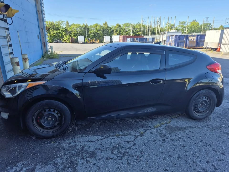 2013 Hyundai Veloster - Image 8 of 11