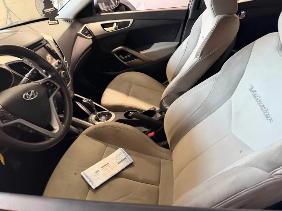 2013 Hyundai Veloster - Image 3 of 11