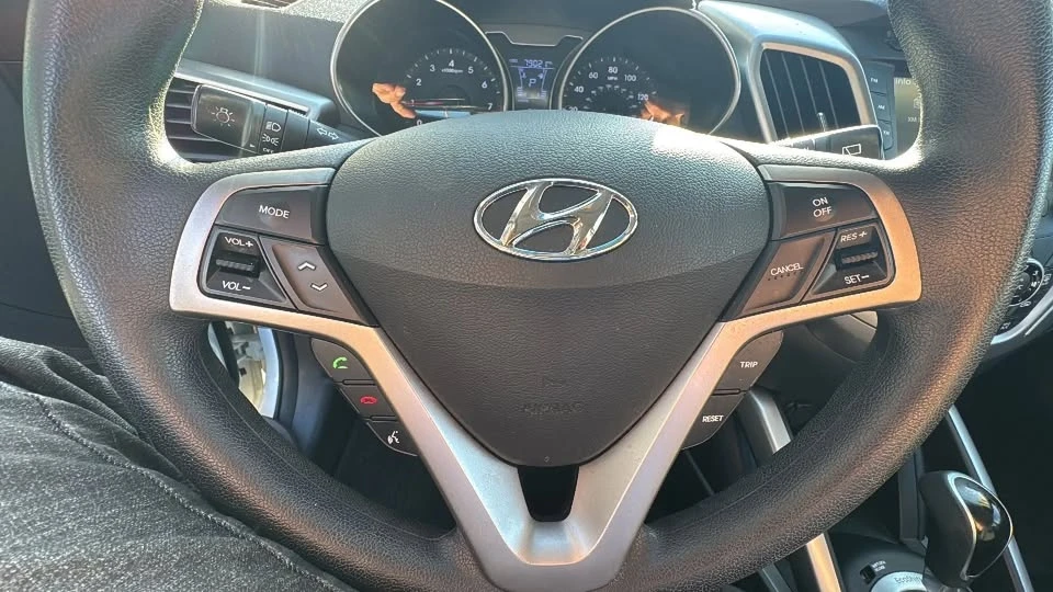 2013 Hyundai Veloster - Image 14 of 19