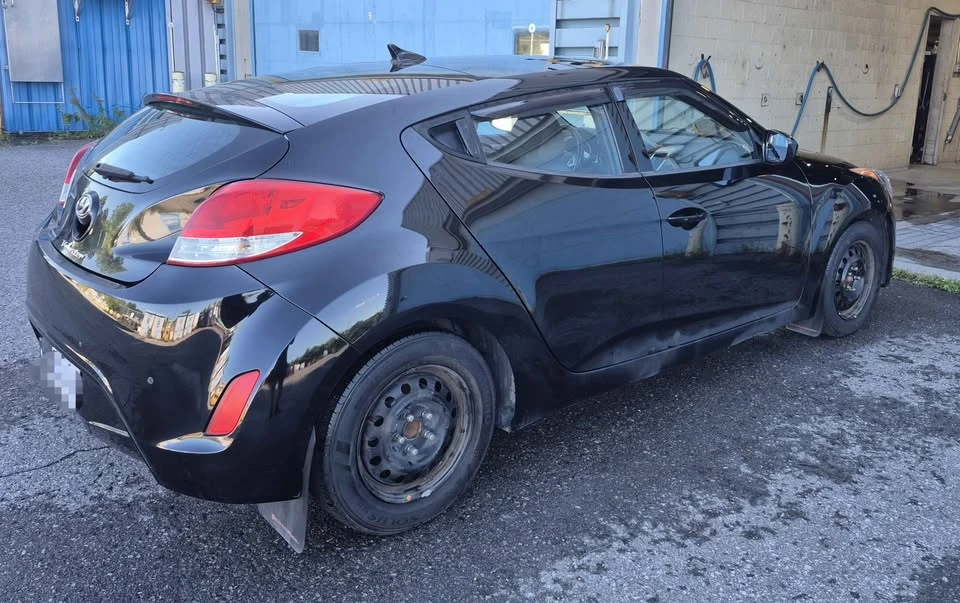 2013 Hyundai Veloster - Image 10 of 11
