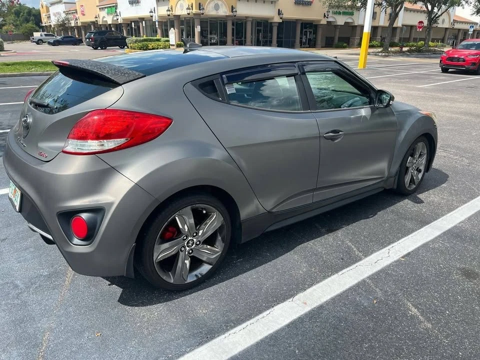 2013 Hyundai Veloster - Image 4 of 11