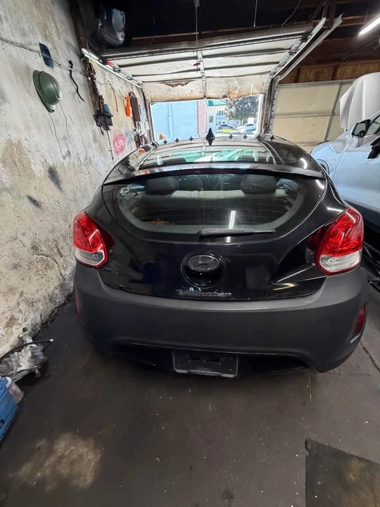 2013 Hyundai Veloster - Image 8 of 11