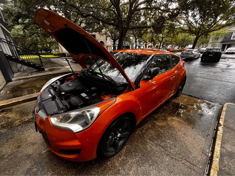 2013 Hyundai Veloster - Image 8 of 11