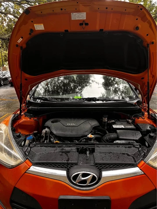2013 Hyundai Veloster - Image 9 of 11