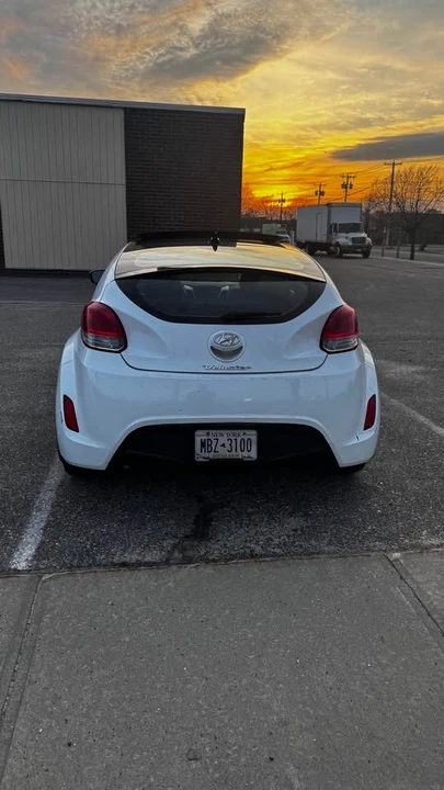 2013 Hyundai Veloster - Image 3 of 11