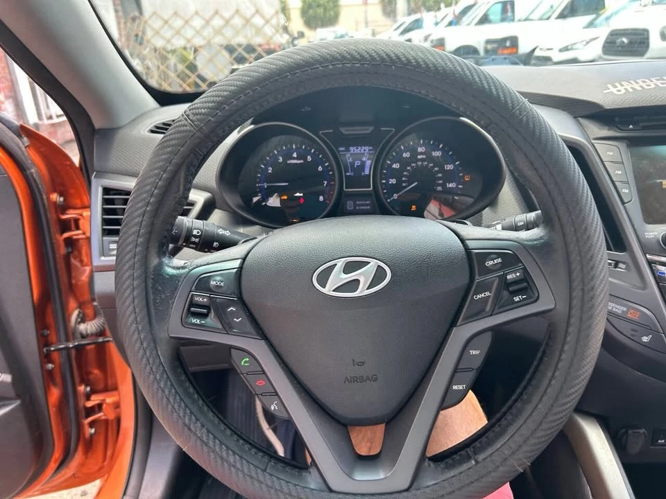 2013 Hyundai Veloster - Image 14 of 16