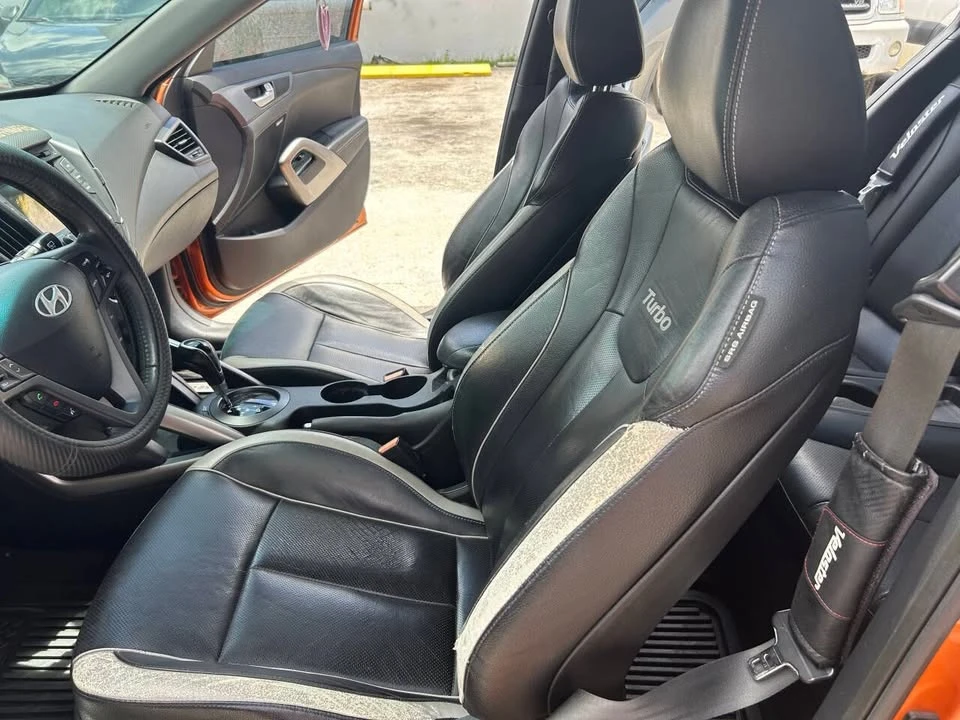 2013 Hyundai Veloster - Image 9 of 16
